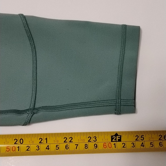 Lululemon In Movement Tights Everlux 25" - Picture 9 of 11